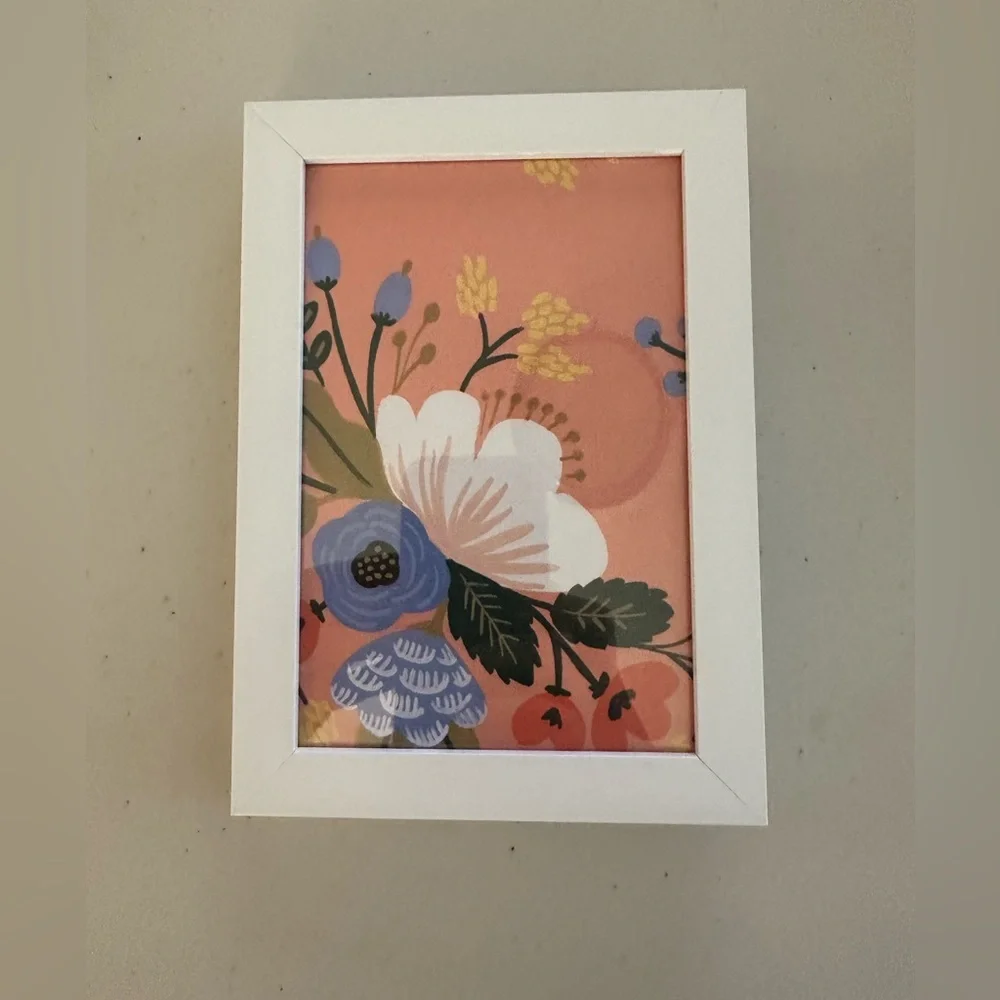 Rifle paper co pattern 4x6 frame available in white or black frame - Picture 1 of 1